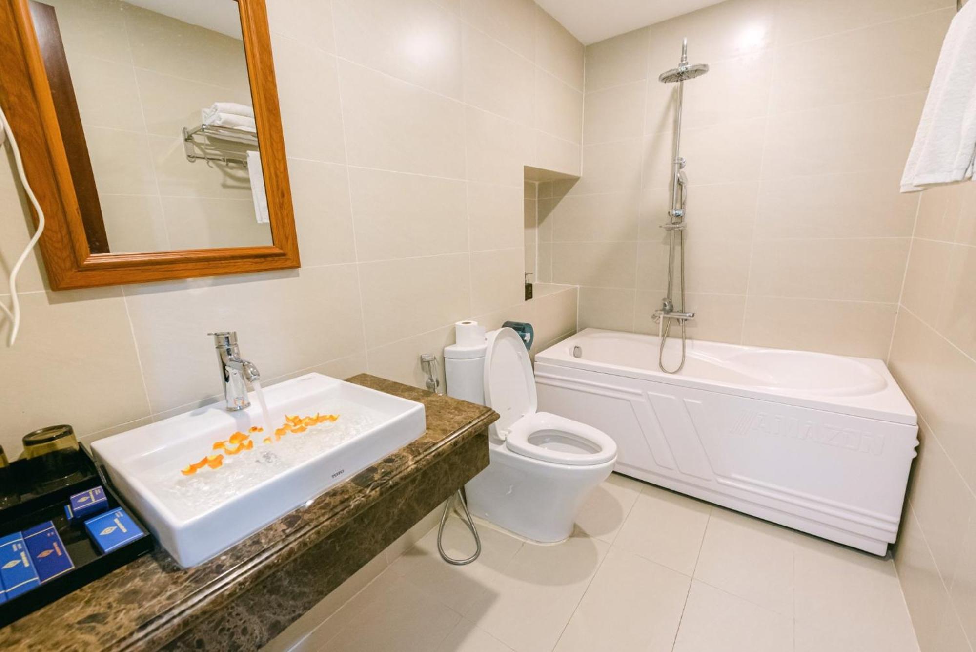 New Century Cầu Giấy 3*