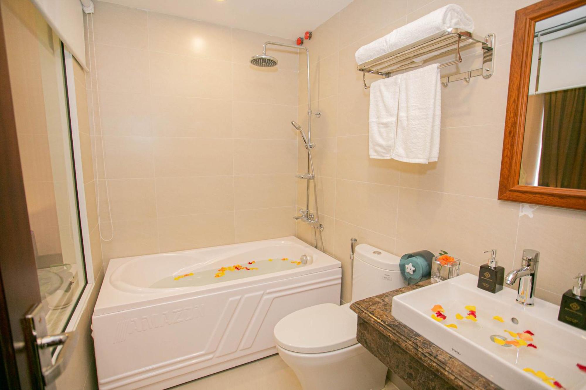 New Century Cầu Giấy