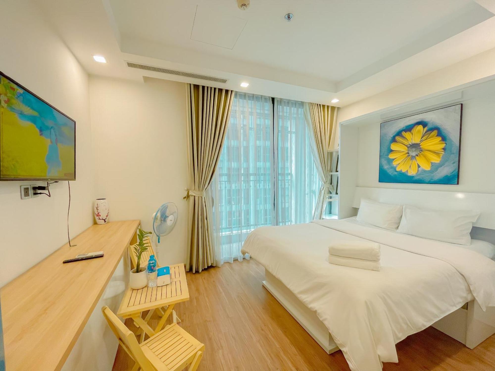 Rosee House -luxury In Vinhomes Greenbay Căn hộ Hà Nội