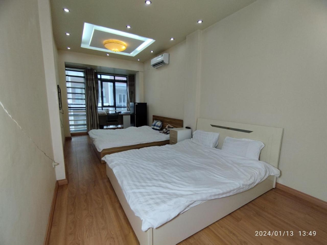 39 House Ho Tay Apartment