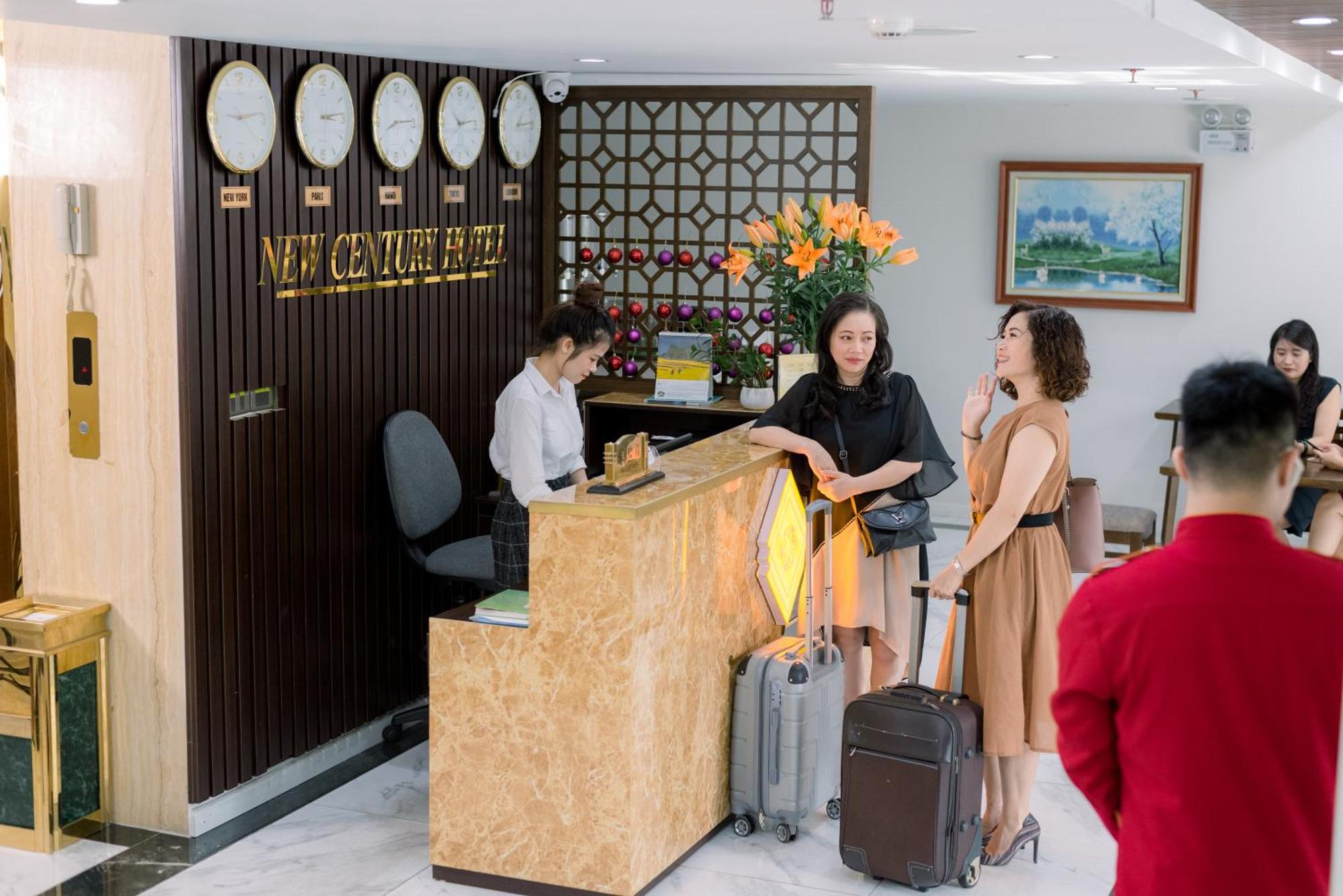 New Century Cầu Giấy 3*