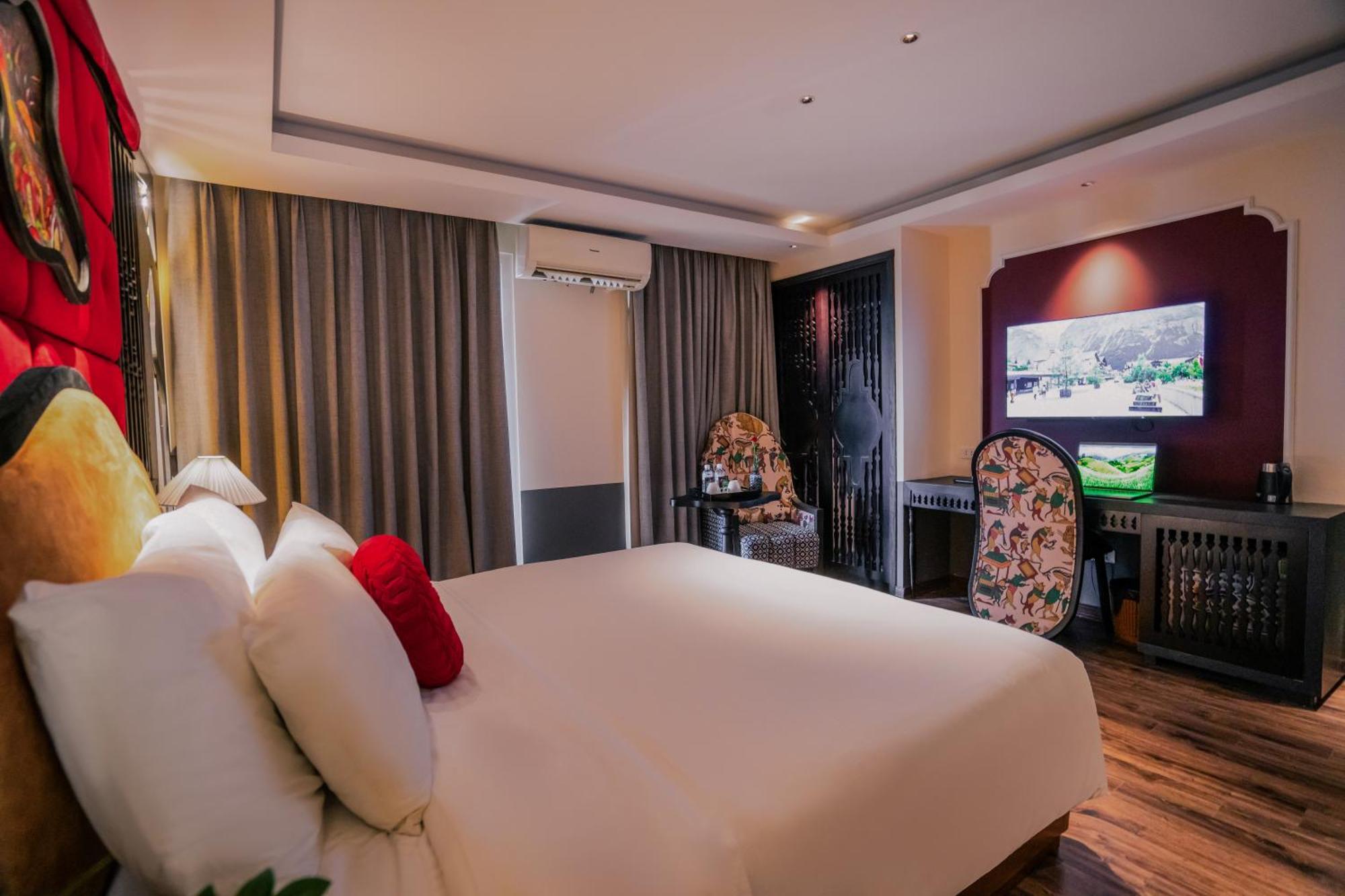 Hotel Center Silk Classic & Travel 4*