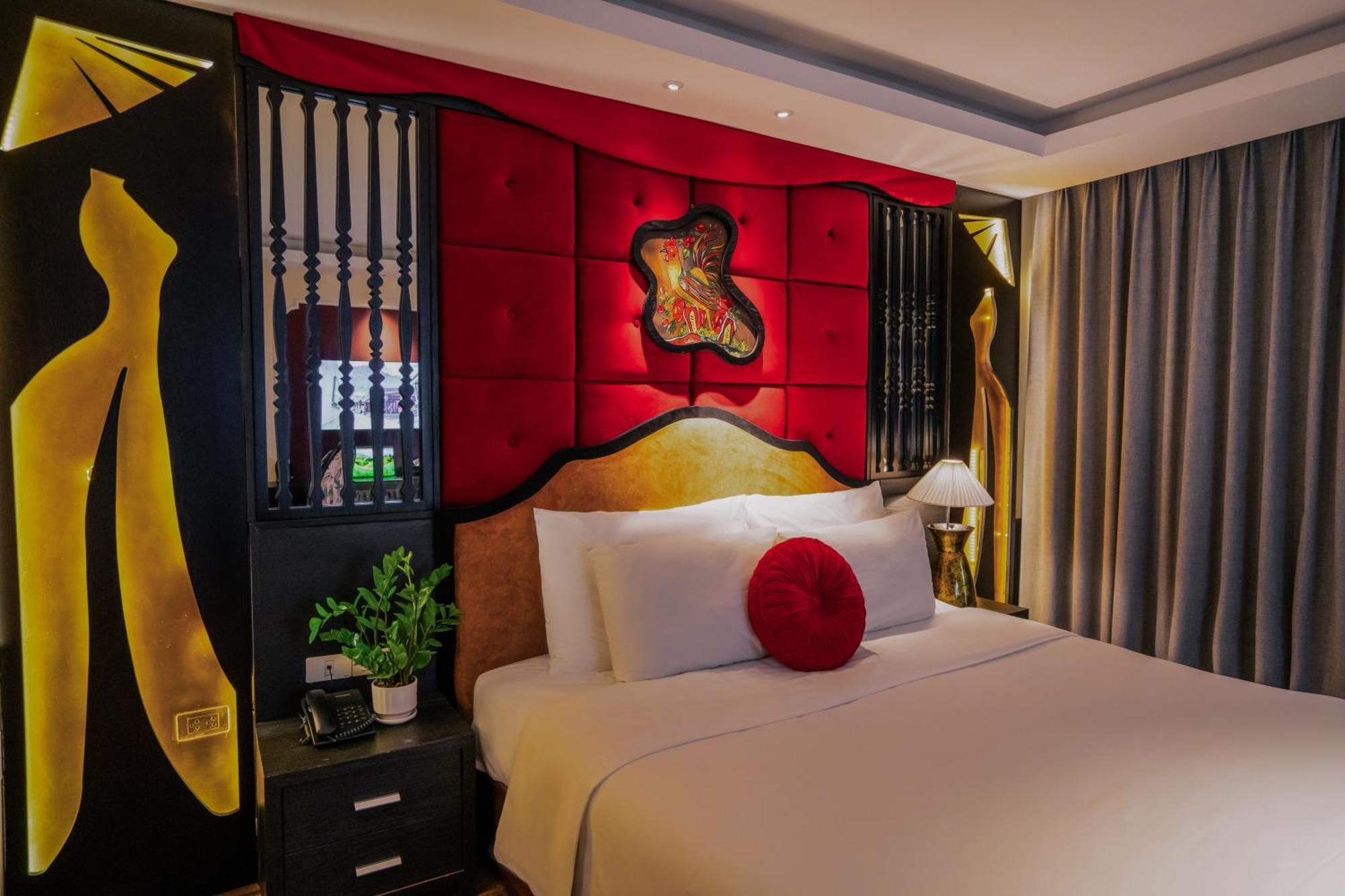 Hotel Center Silk Classic & Travel 4*