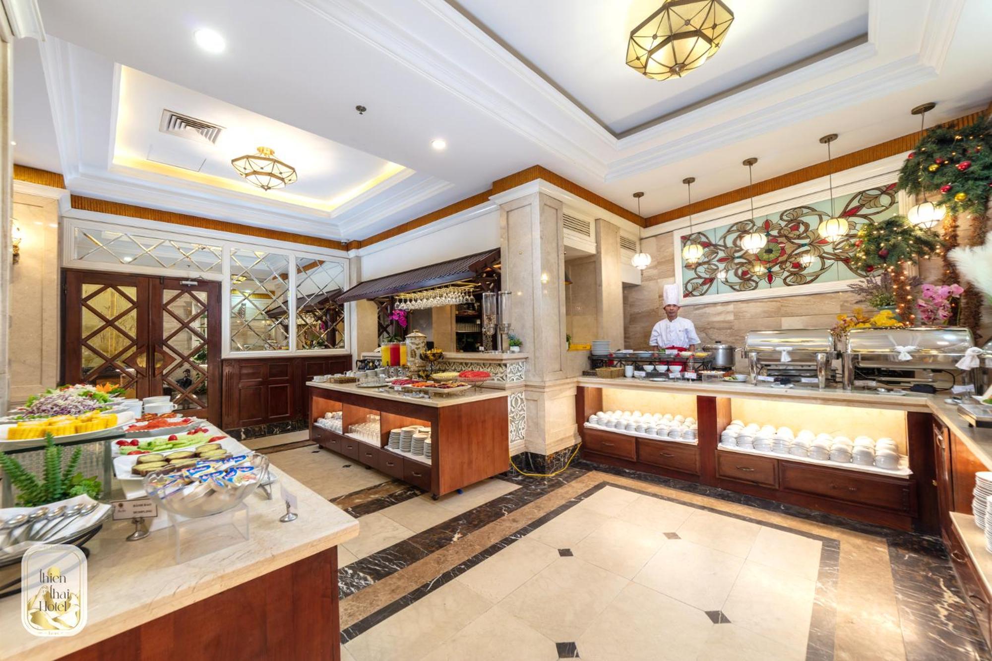 Thien Thai & Hanói