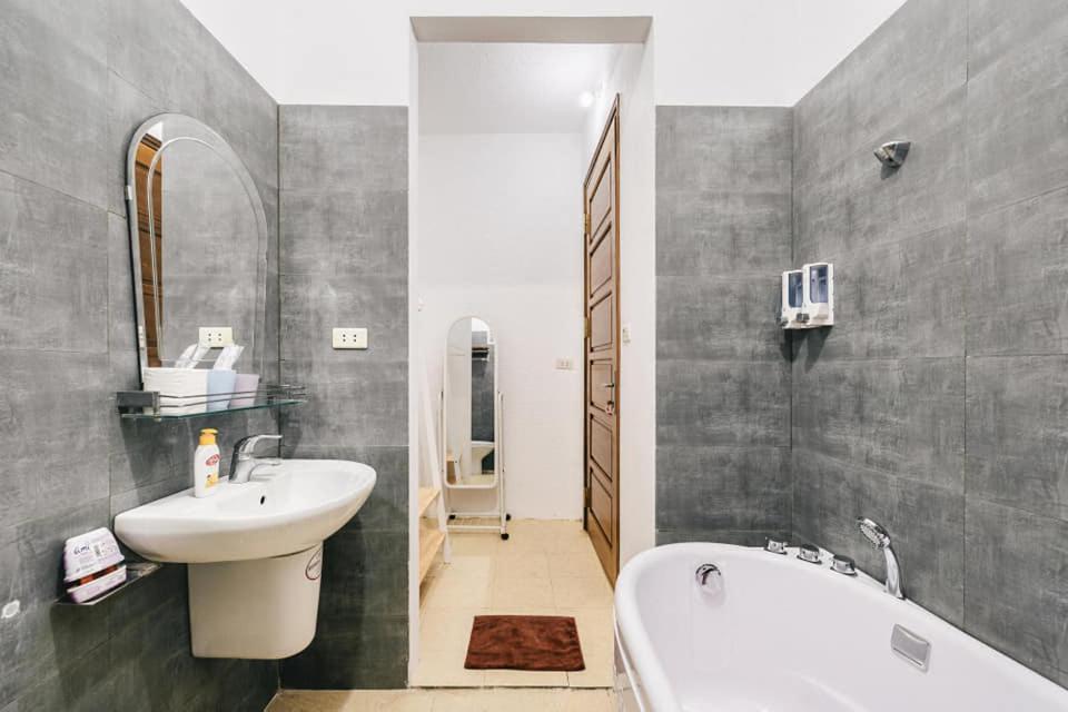 Casa 2* Hanoi