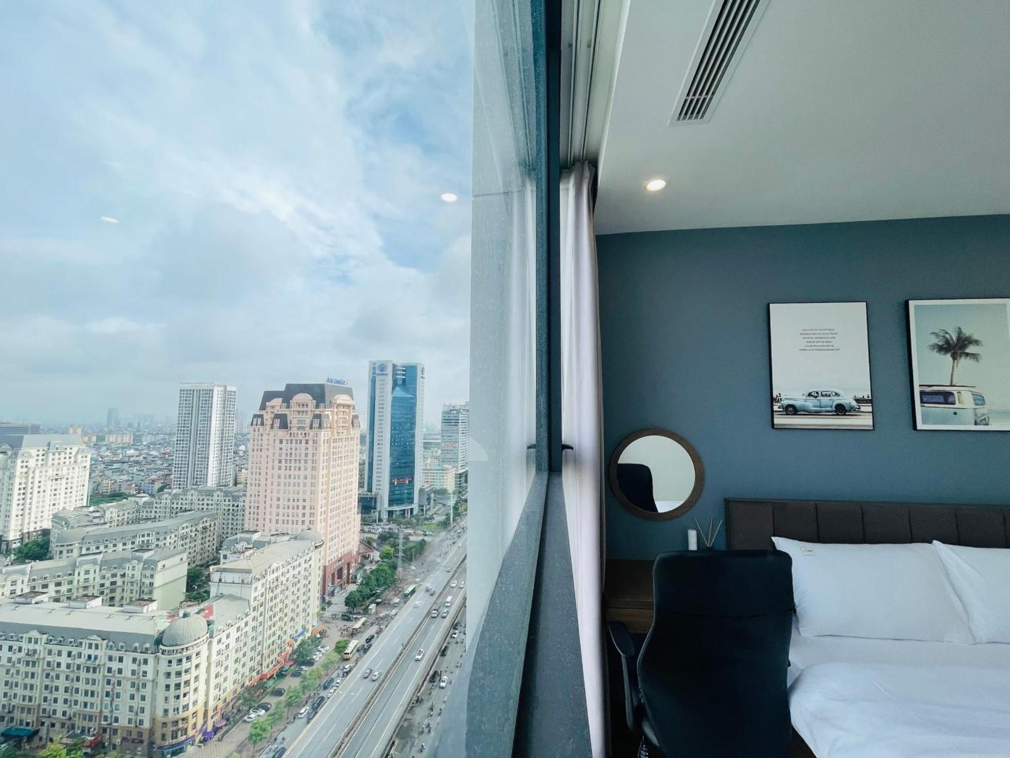 Hotel Vinhomes Skylake Pham Hung 5*