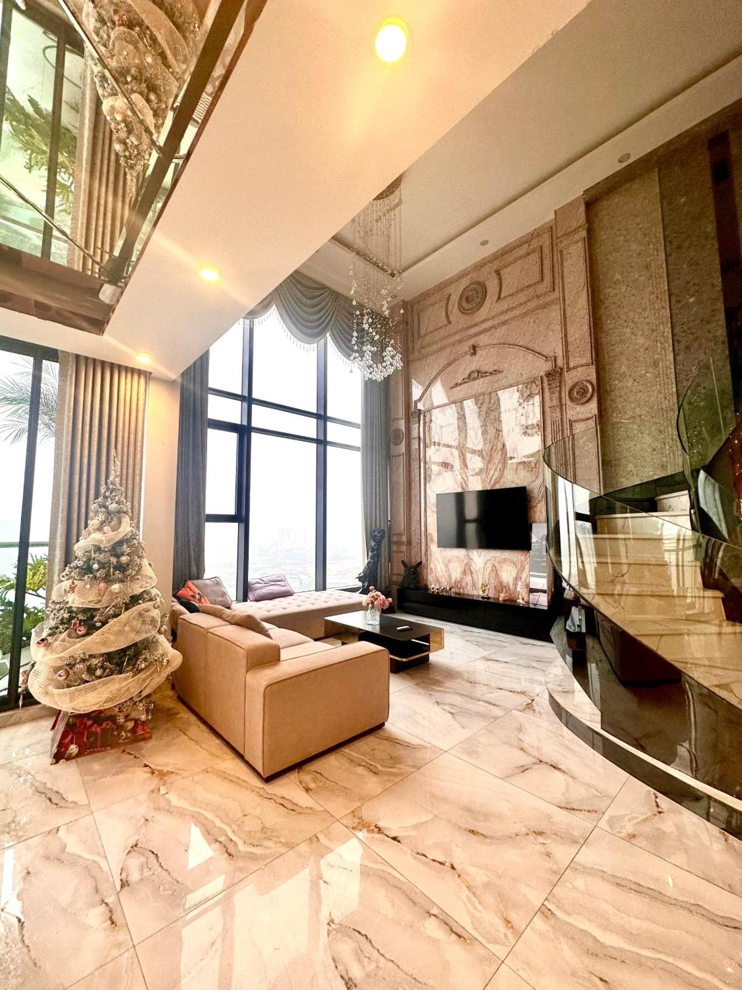 Apartment Queen Penhouse Duplex Hanoi