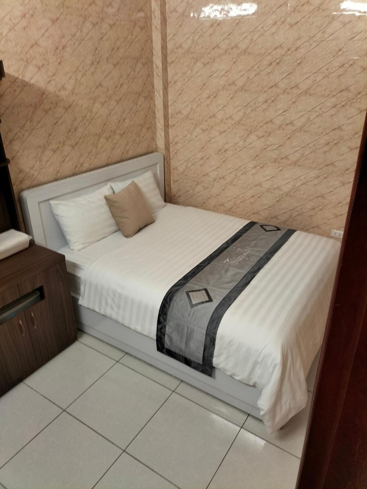 Roma Noi Bai Airport Hotel