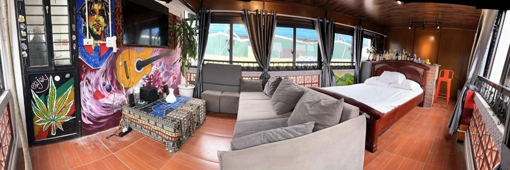 Ubuntu & Tours Hostel Hanoi
