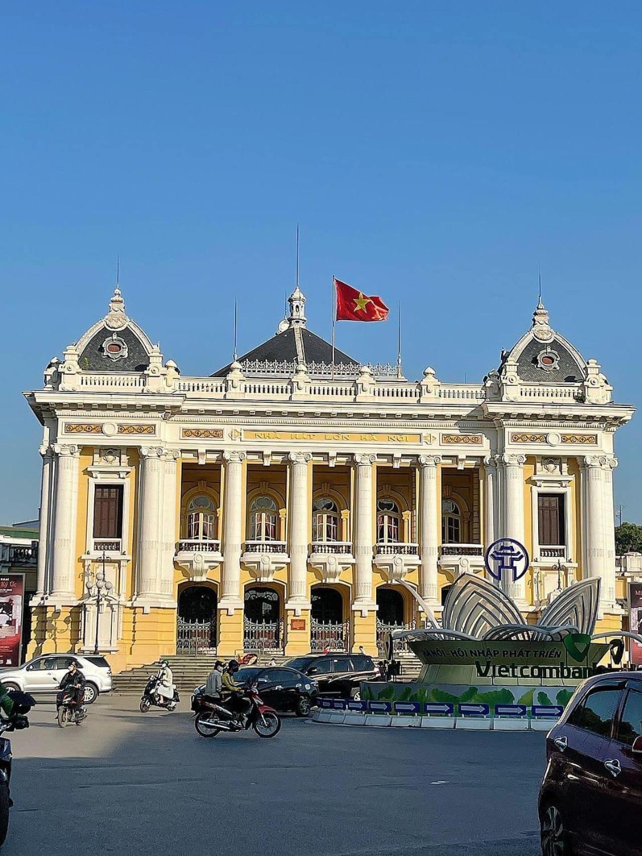 Old Quarter Autumn To Tich Ha Noi * Hanoi