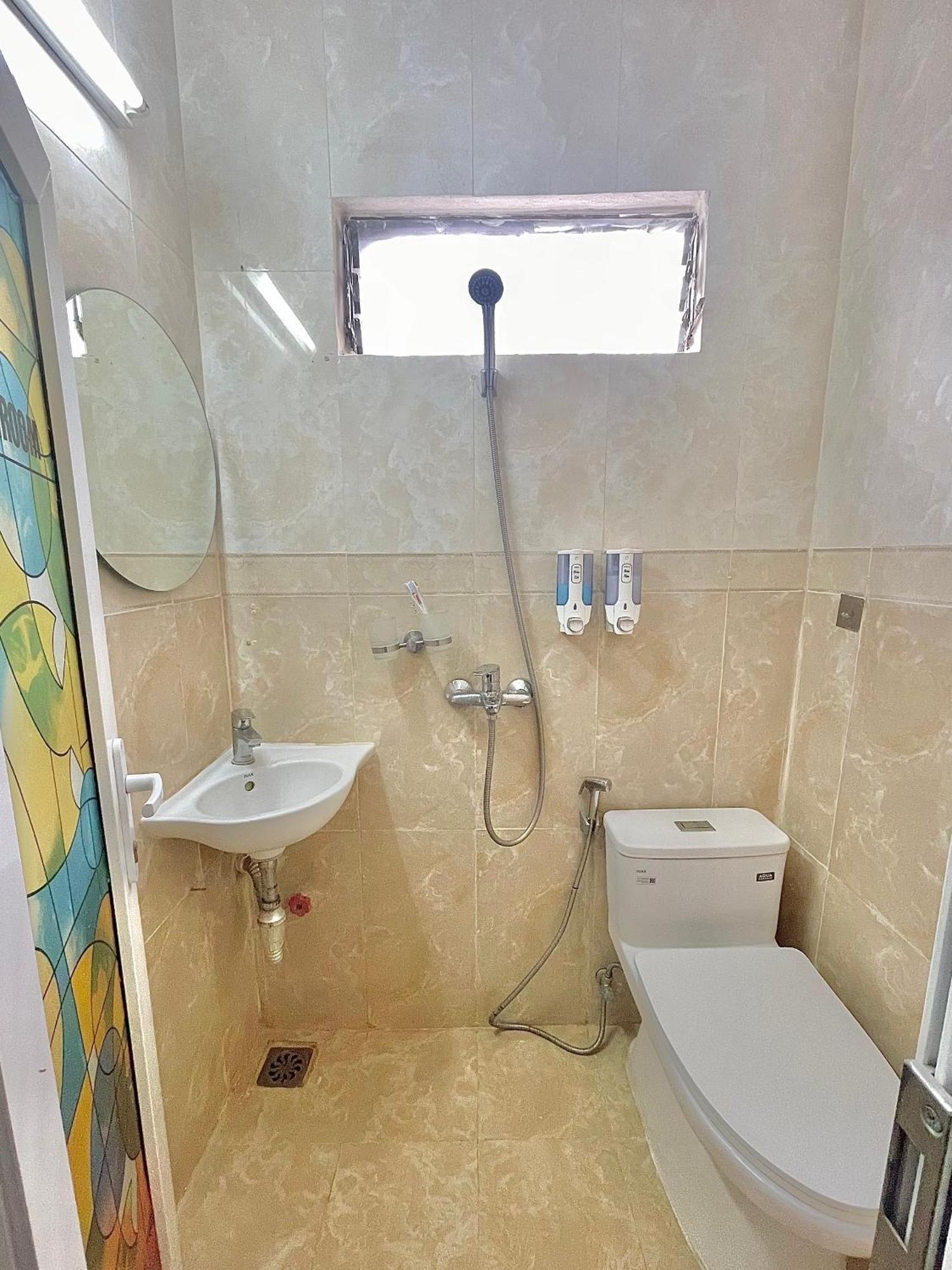 Apartment 3 Bedrooms With Lots Of Natural Light, Old Quarter