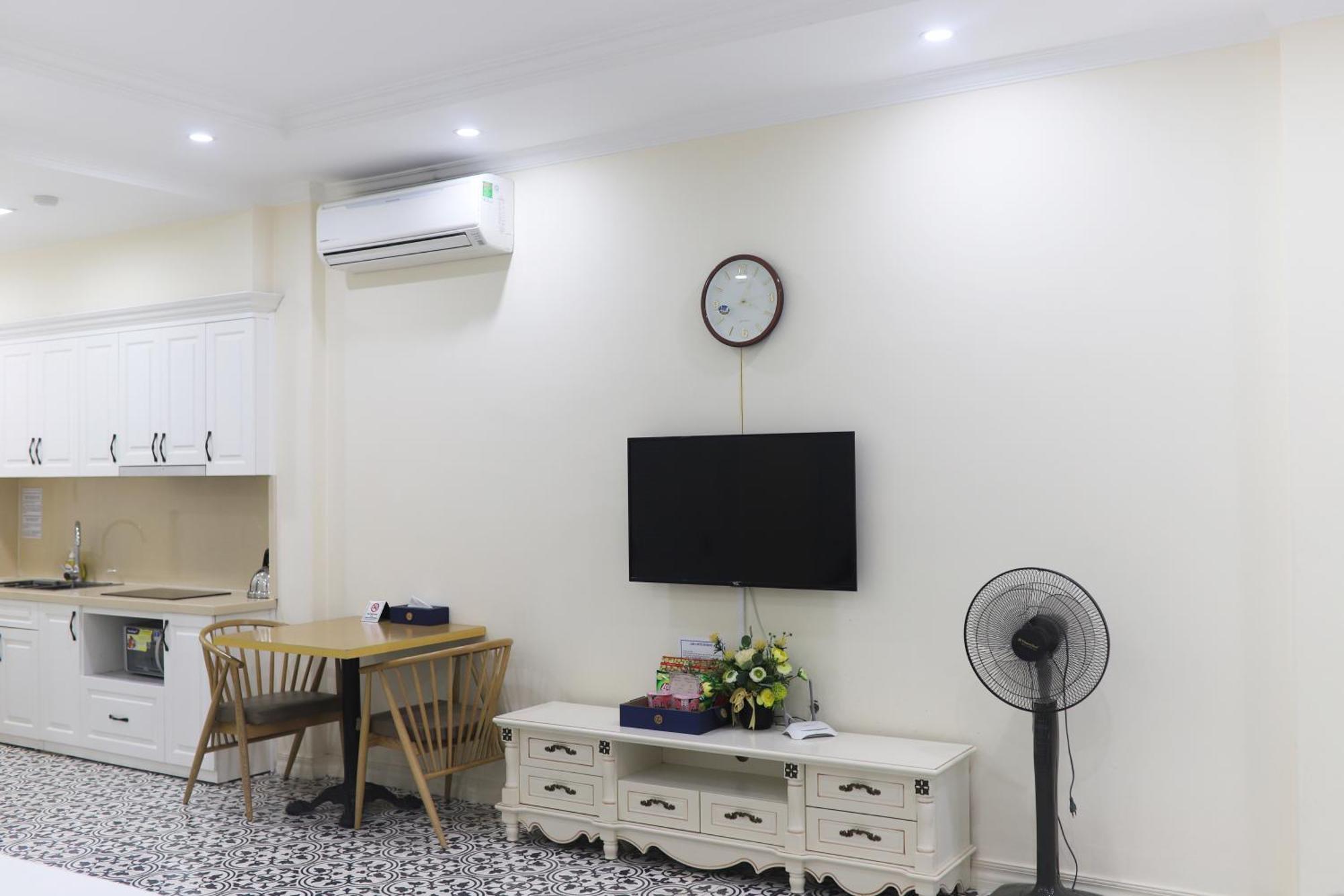 Khách sạn Luxe Paradise Dich Vong Hau