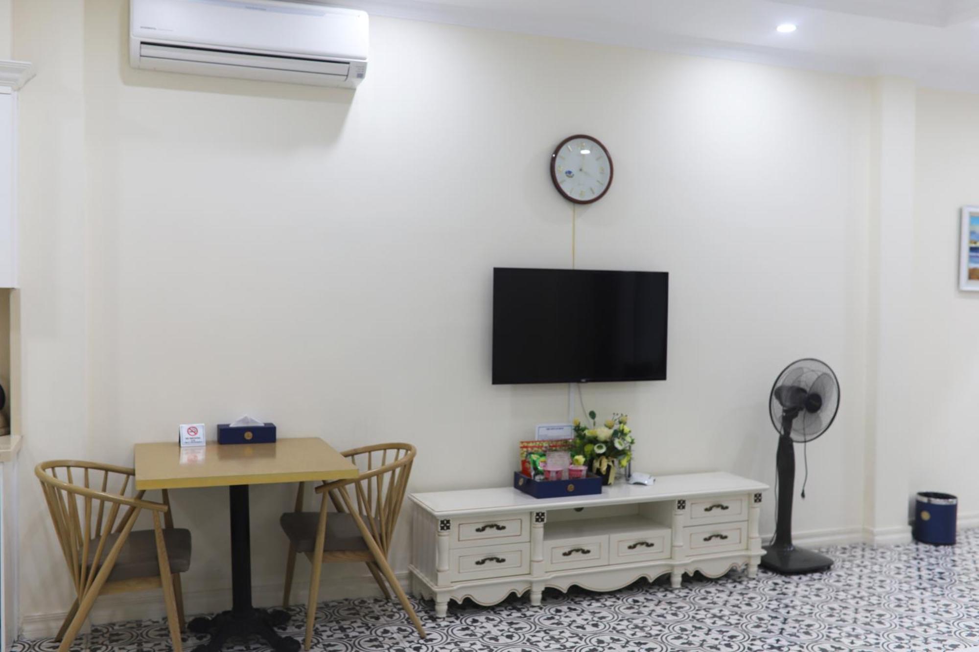 Hotel Luxe Paradise Dich Vong Hau