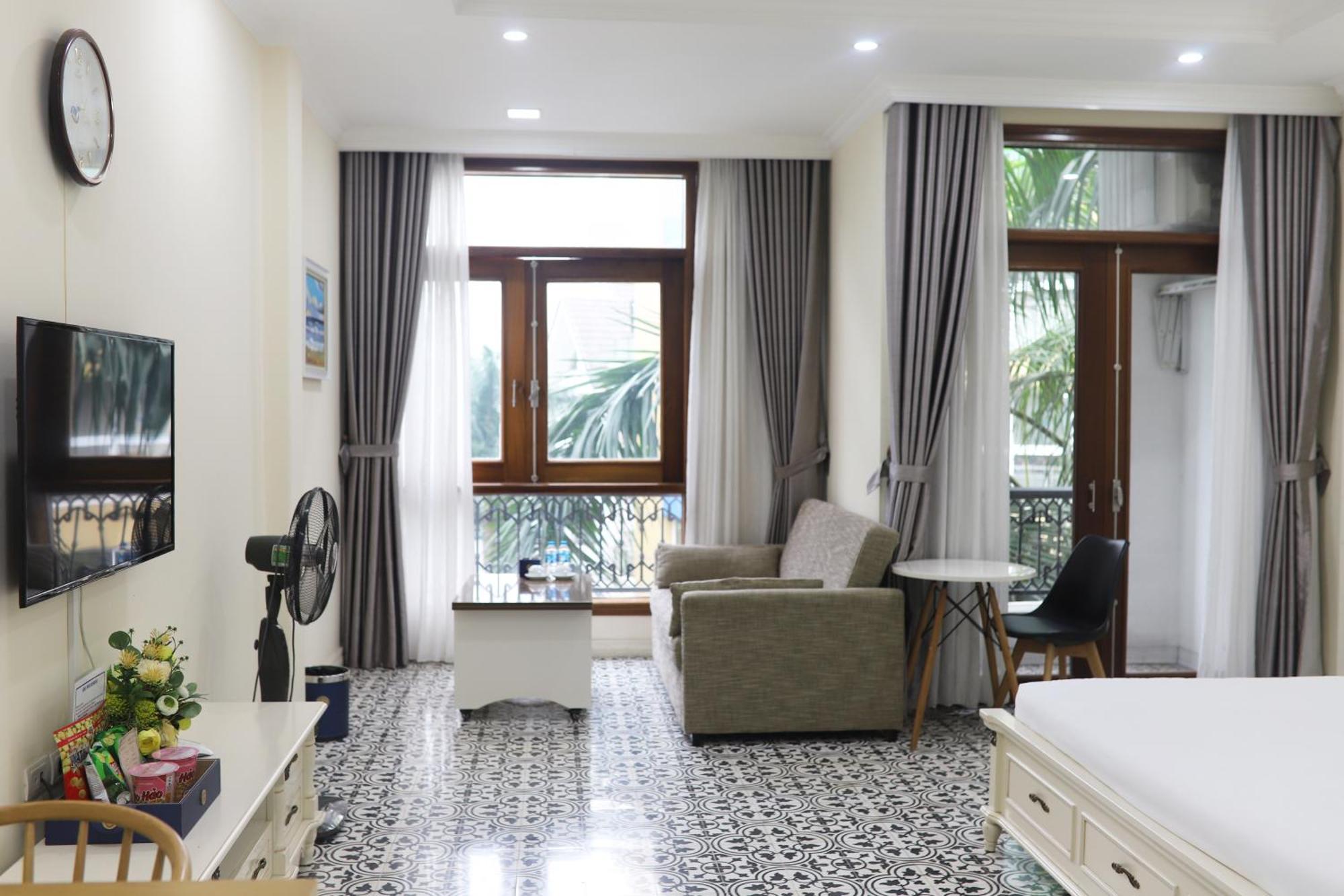 Hotel Luxe Paradise Dich Vong Hau Hanoi