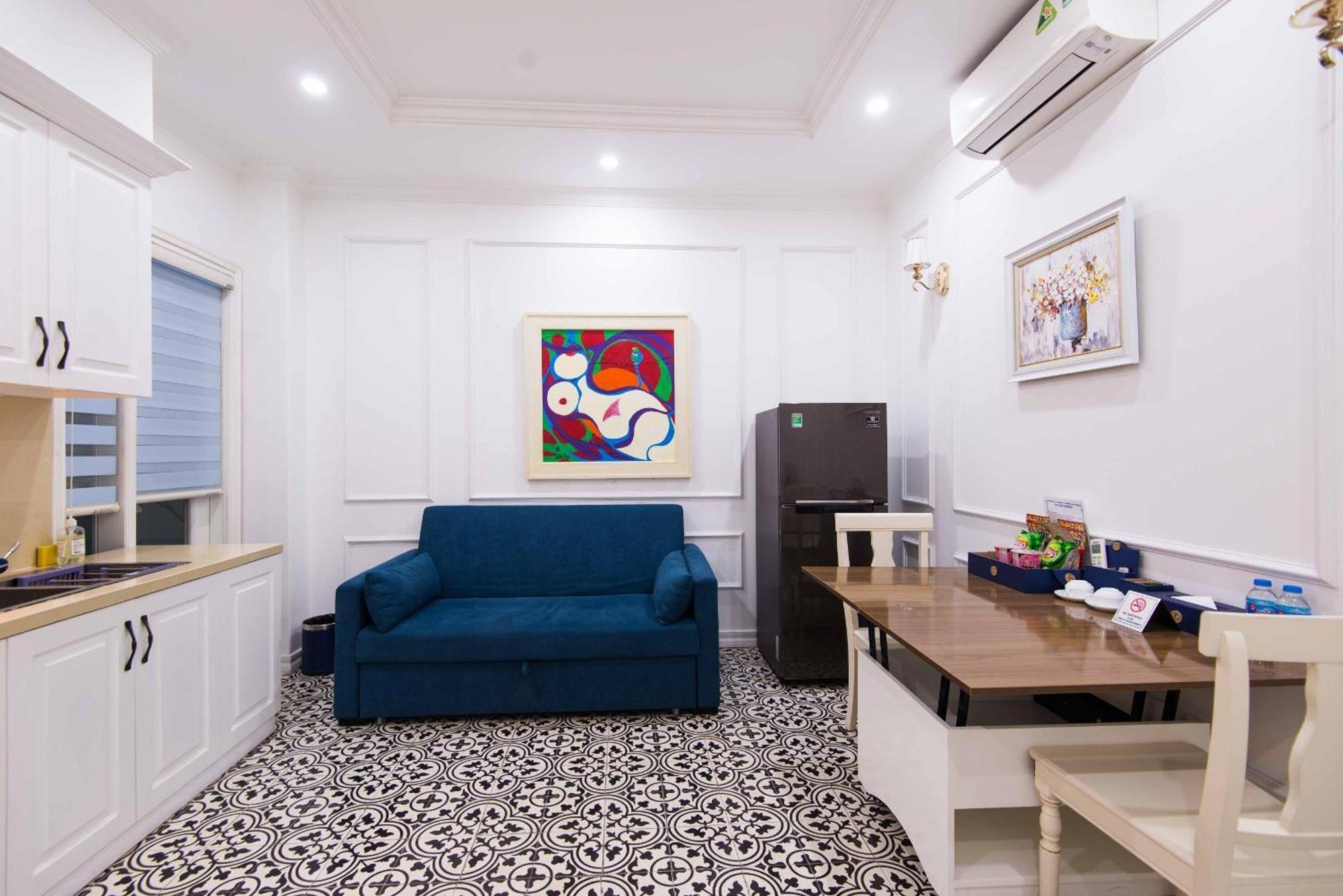Luxe Paradise Dich Vong Hau 4* Hanoi