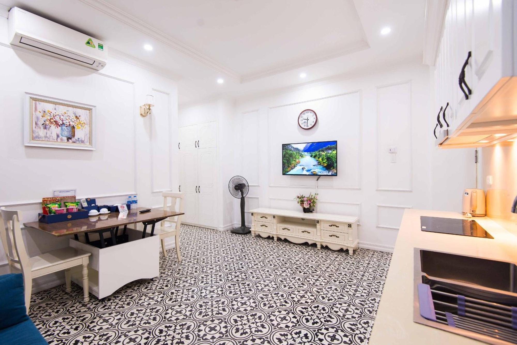 Hotel Luxe Paradise Dich Vong Hau