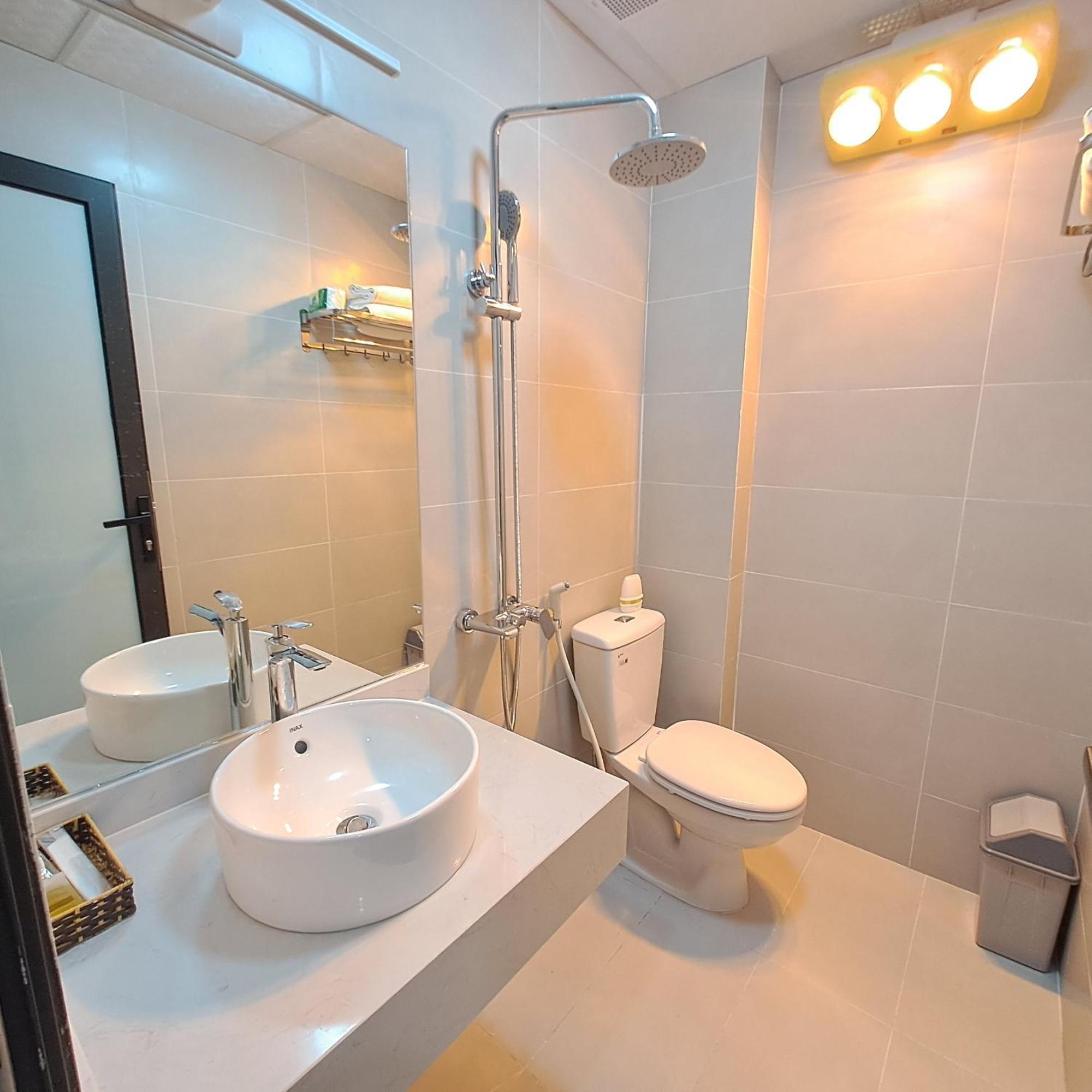 Blue Ha Noi Khách sạn hẻo lánh Hà Nội