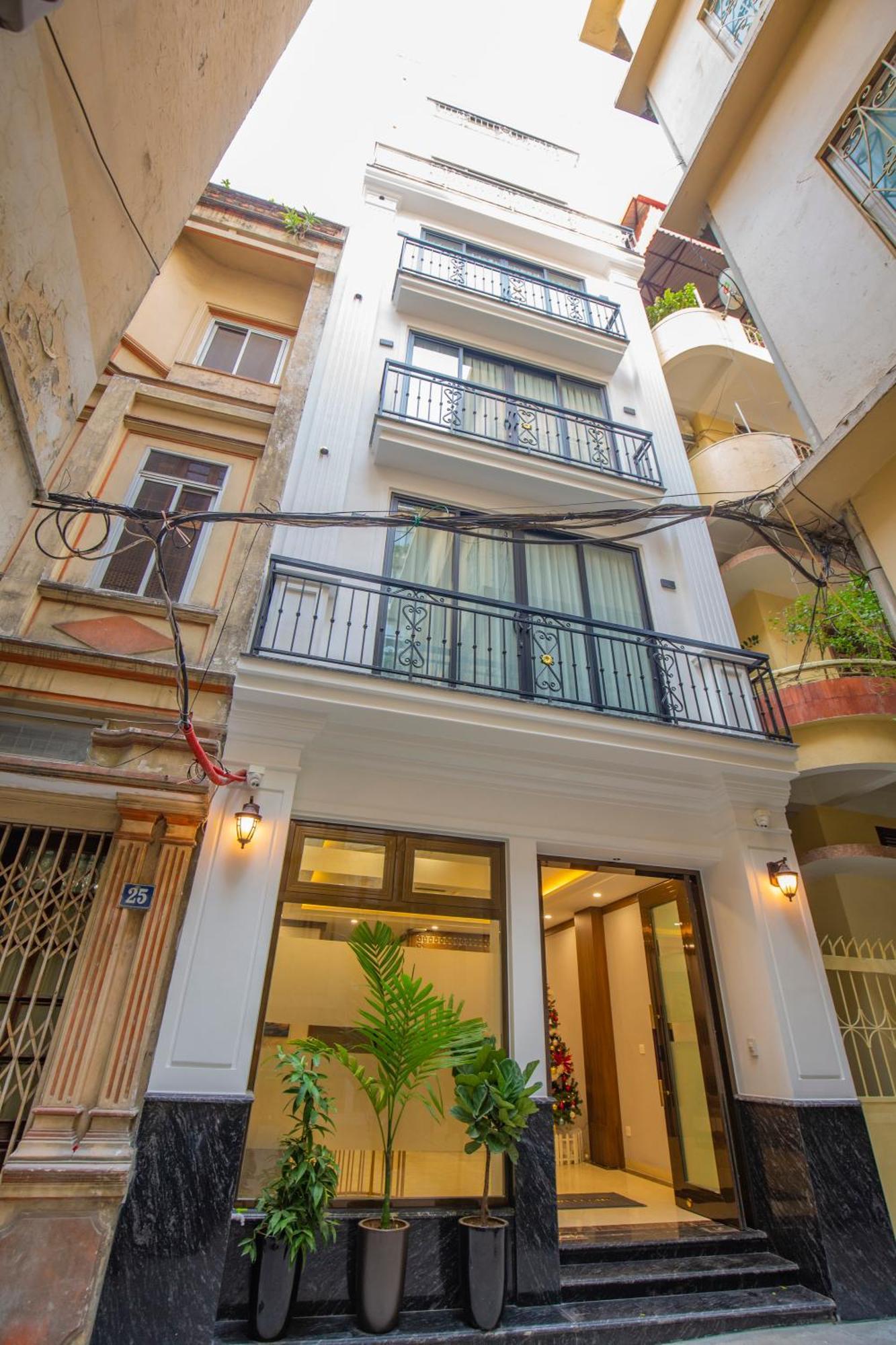 Sumitomo 15 Apartment-no 27 Lane 39 Linh Lang Street * Hanoi