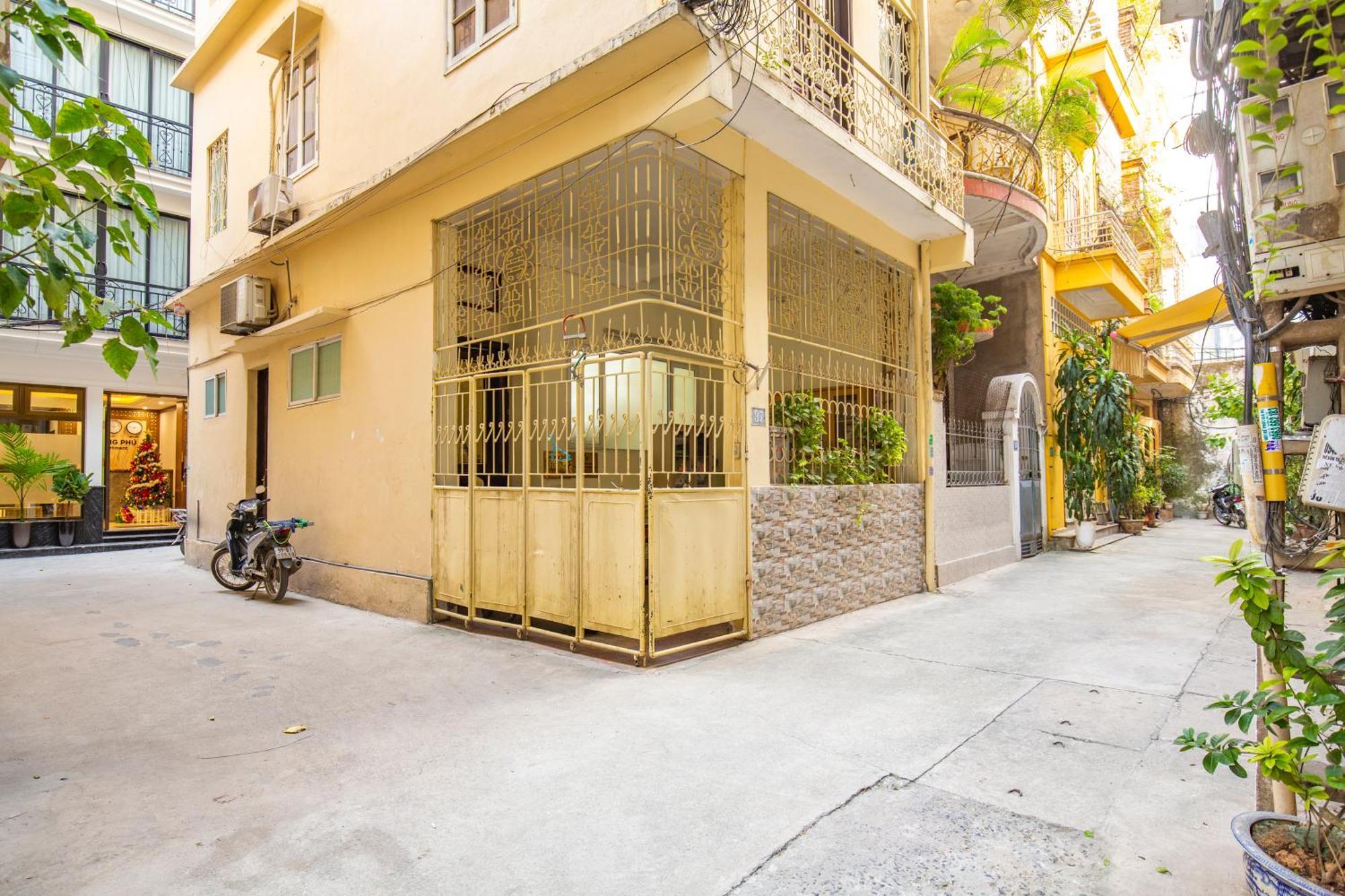 Sumitomo 15 Apartment-no 27 Lane 39 Linh Lang Street *