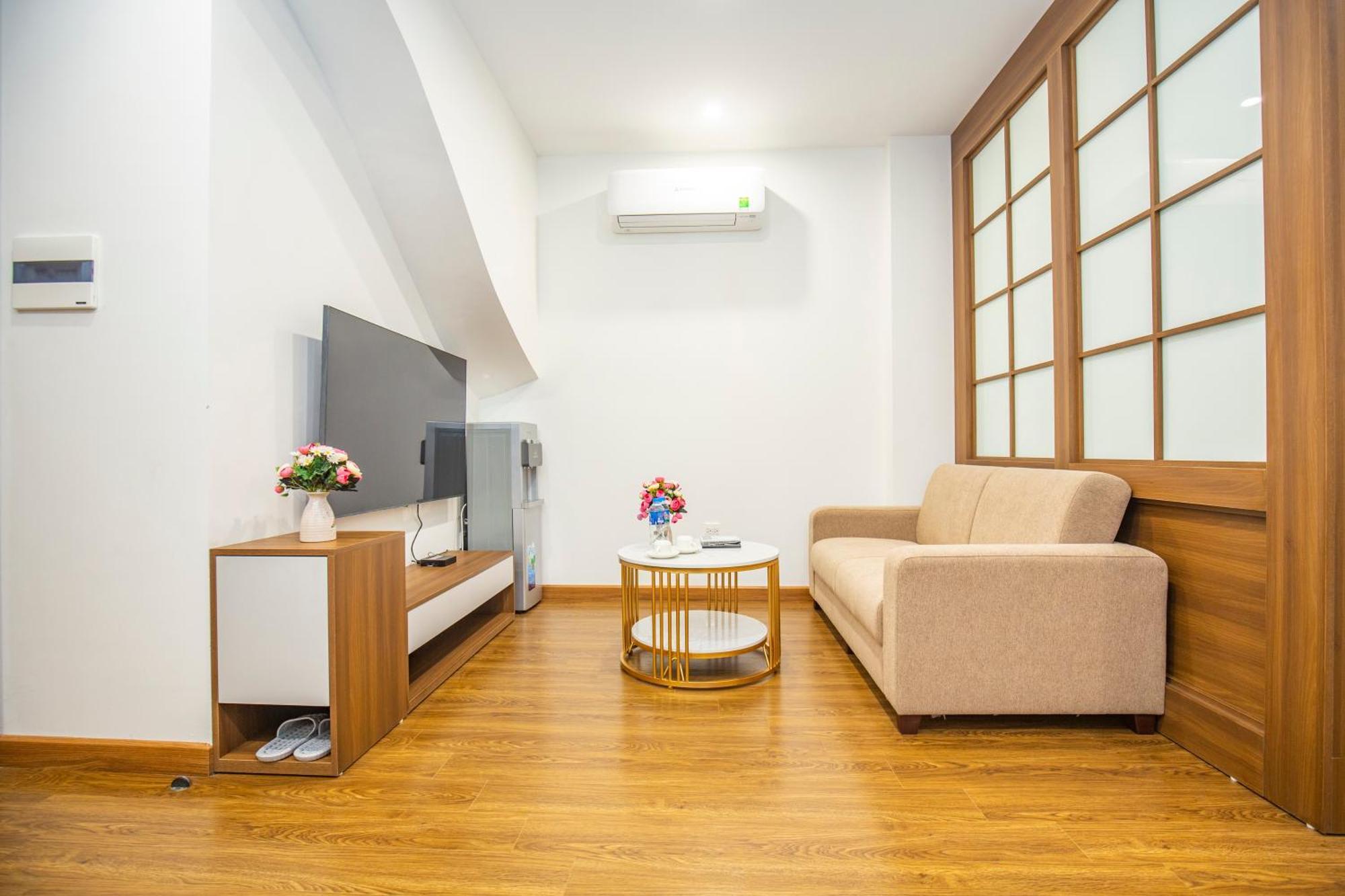 Sumitomo 15 Apartment-no 27 Lane 39 Linh Lang Street * Hanoi