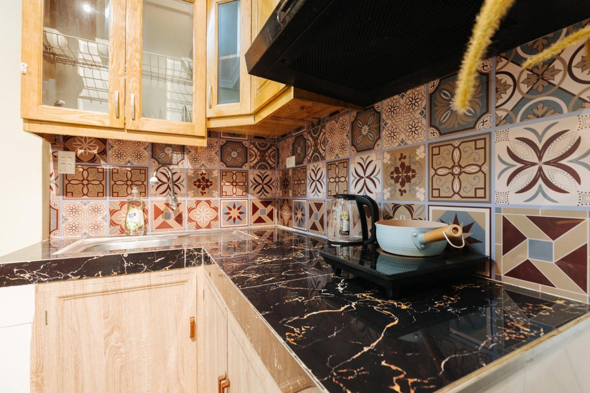 Near The Train Line,old Quarter, Bbq Large Terrace Apartment *