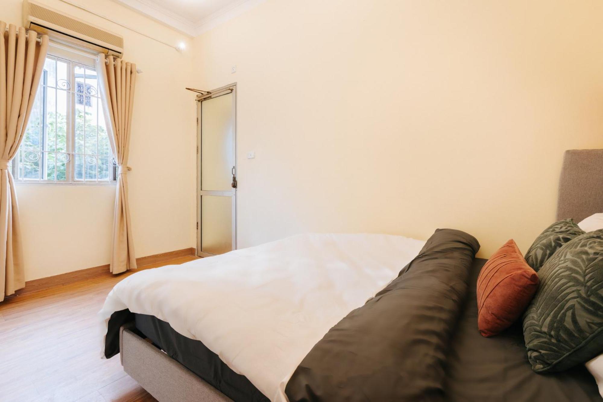 Near The Train Line,old Quarter, Bbq Large Terrace Apartment *