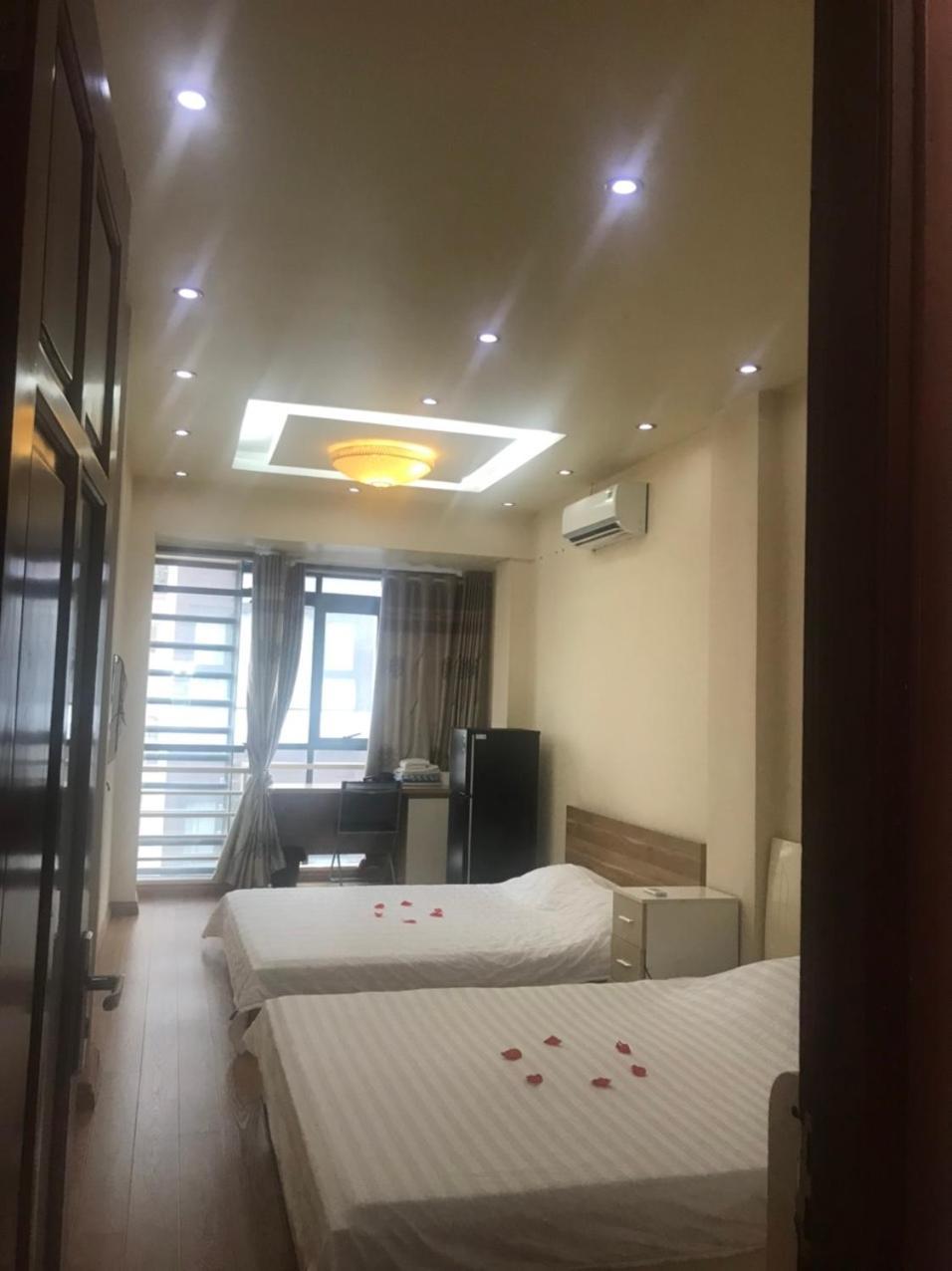 39 House Ho Tay Apartment *