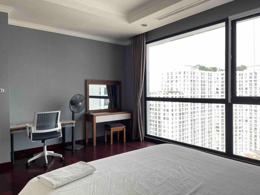 Vinhomes Royal 3 Bedrooms