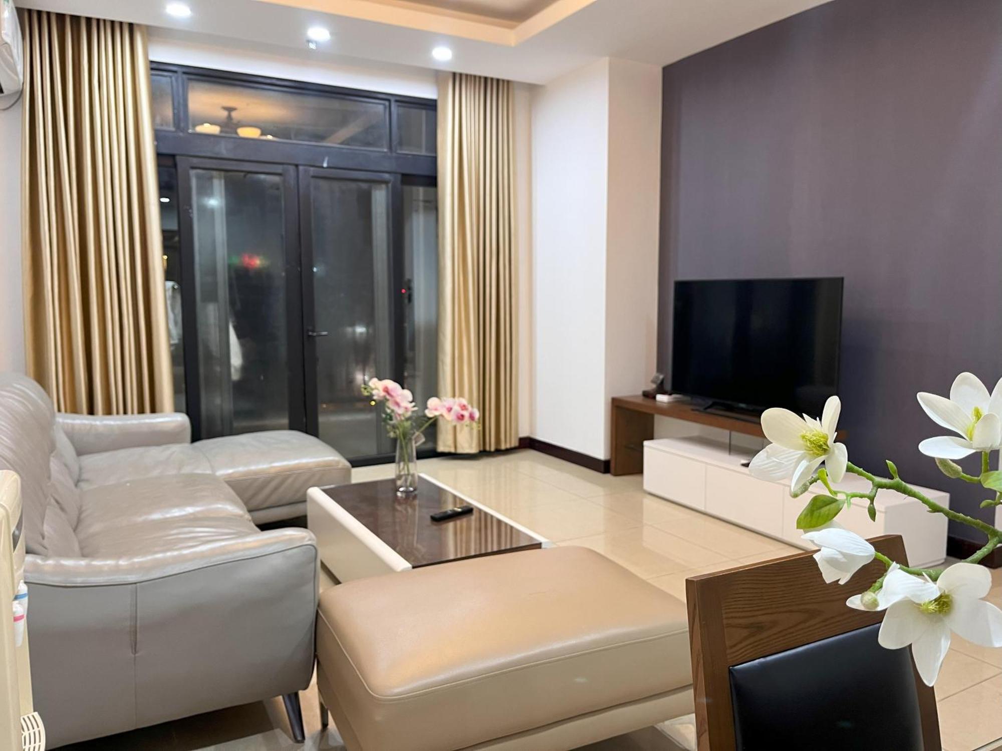 Apartment Vinhomes Royal 3 Bedrooms *