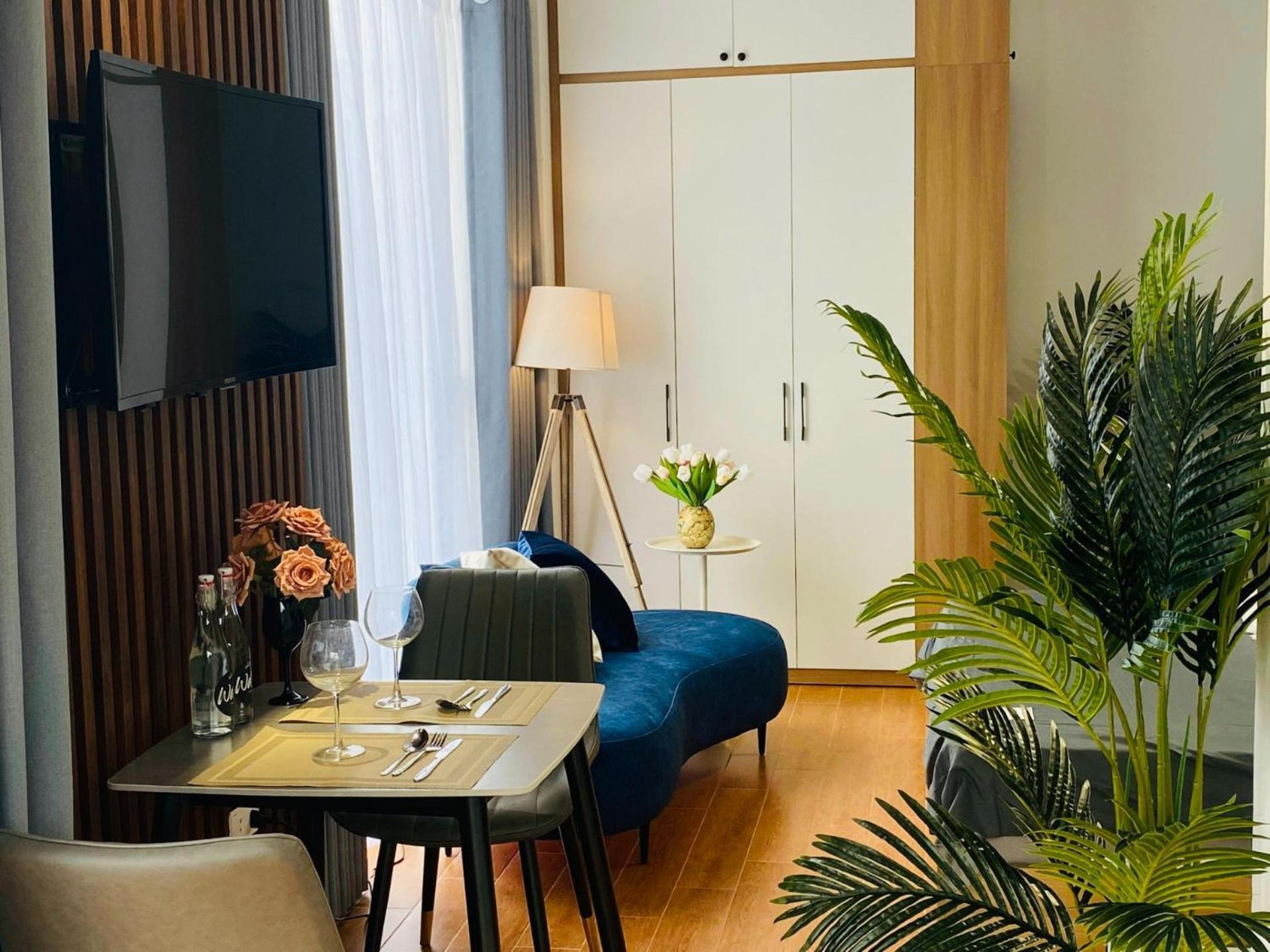 Lahomestay Khuat Duy Tien * Hanoi