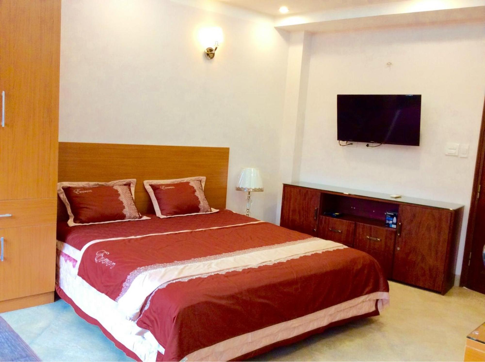 Filled With Nature Light Near The Opera House Ho Day Du Tien Nghi Co Thang Gan Nha Lon Apartment