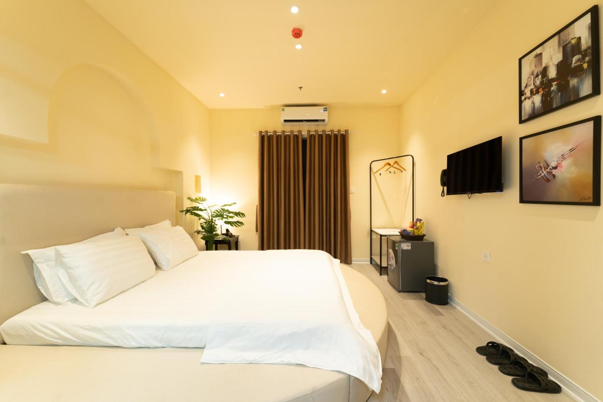 Khach San Gau Hotel 3*