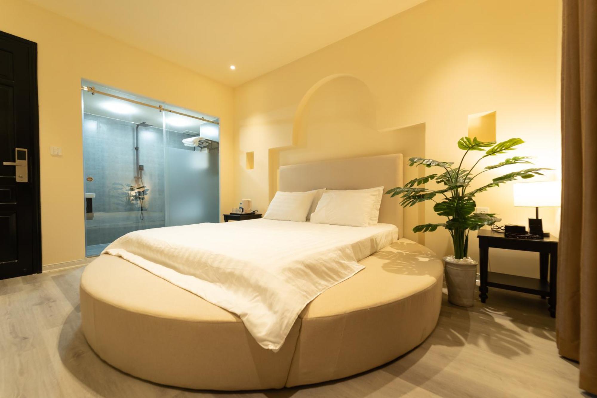 Khach San Gau 3* Hanoi