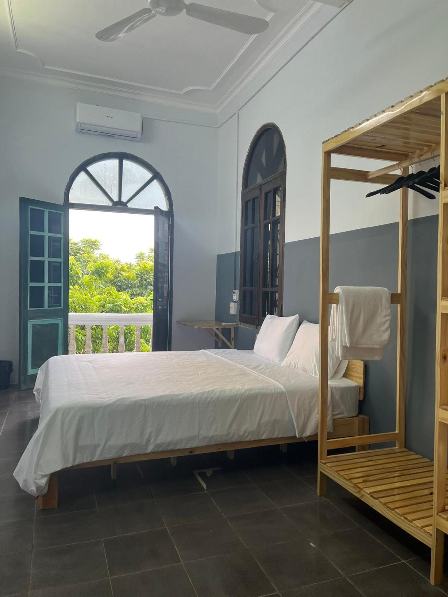 Avana Long Bien Hotel
