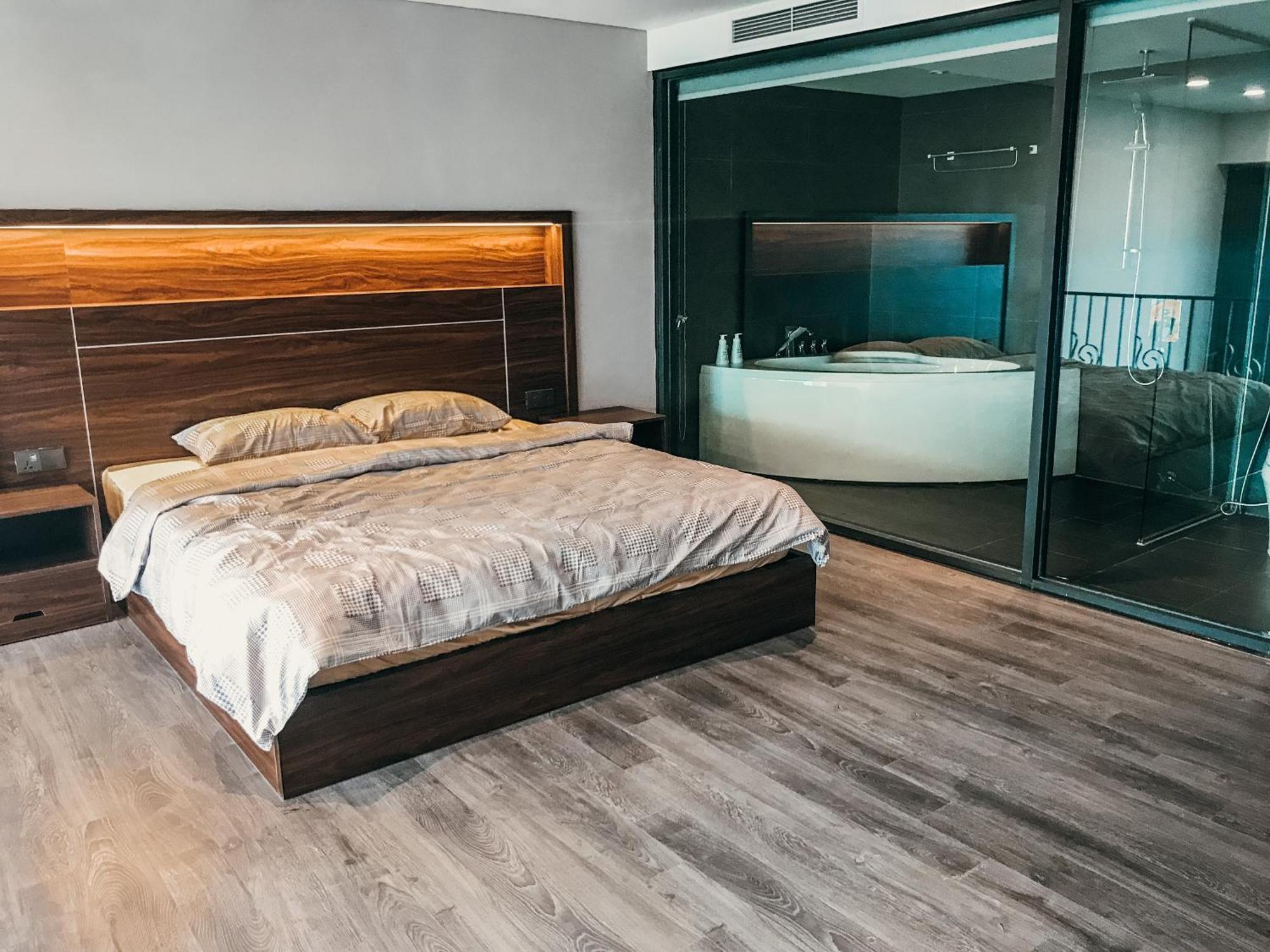 Apartment Pentstudio_5stars_westlake_luxury Hanoi
