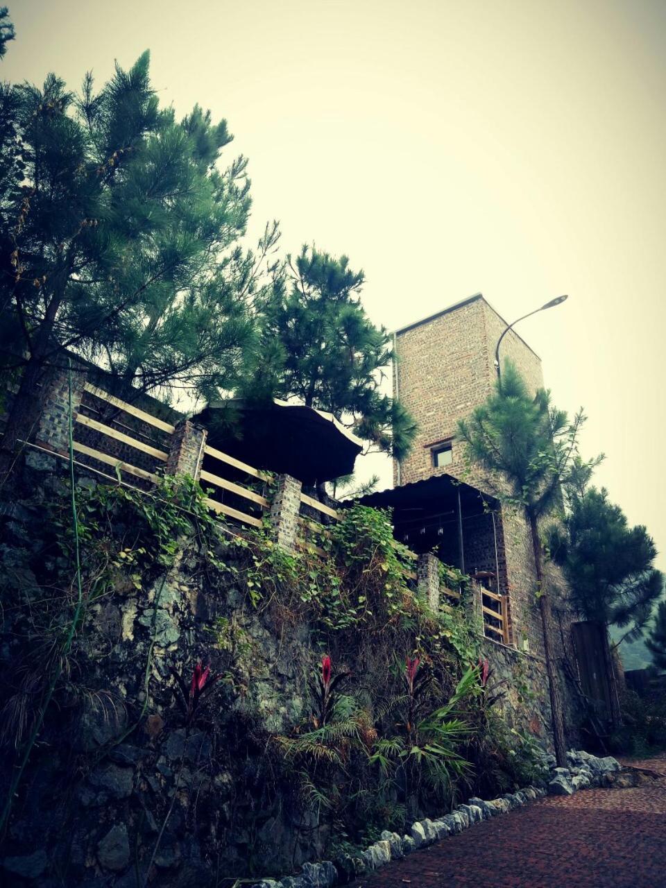 Gisy Water Tower
