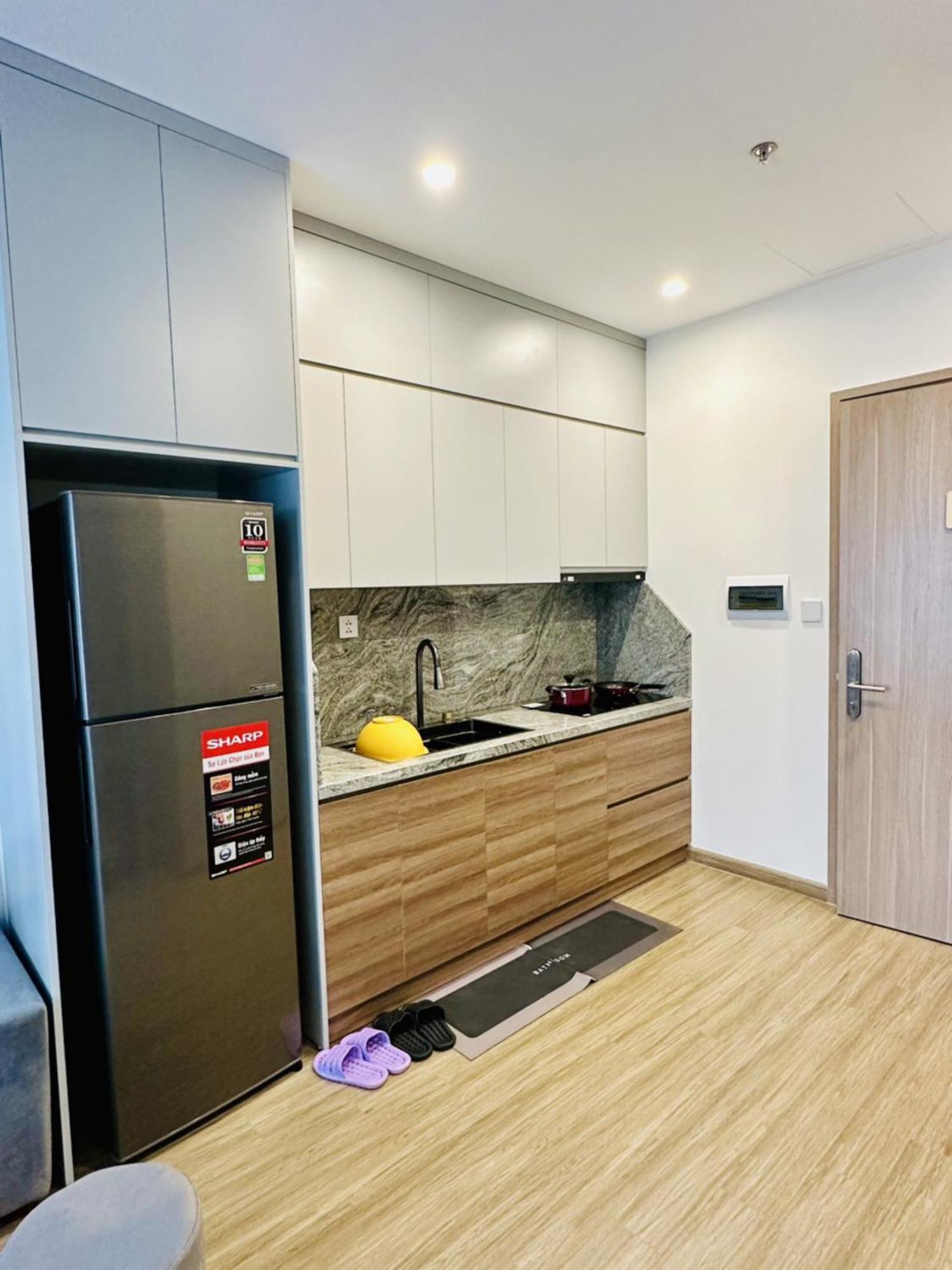 Smart - Vinhomes Tu Liem Ha Noi Apartment *