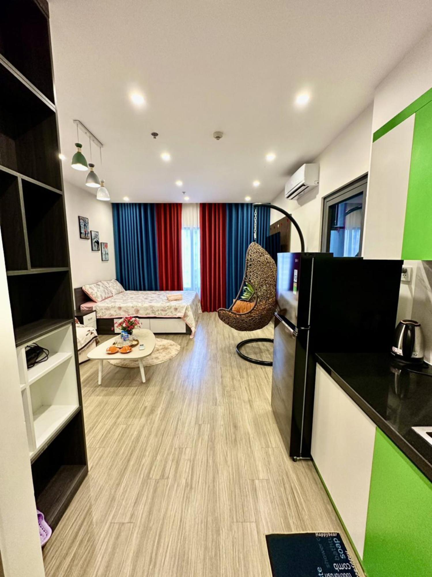 Smart - Vinhomes Tu Liem Ha Noi Apartment *