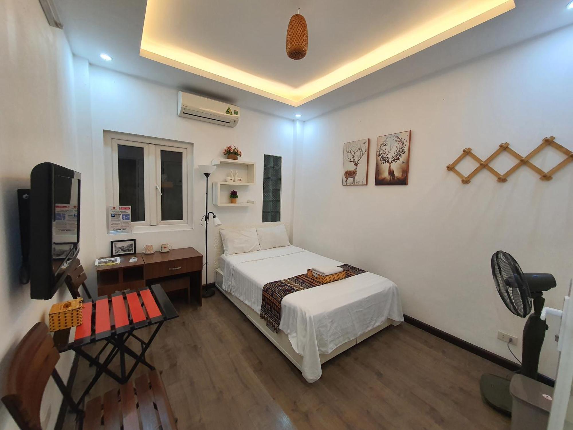 Location 3-4-5 Bedrooms House In Centre Of Ha Noi - Clean, Cozy And Private - The Tournesol