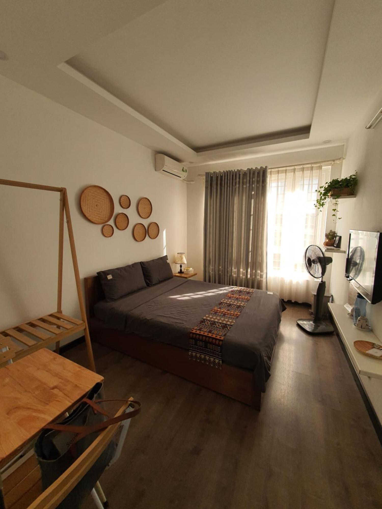 Location 3-4-5 Bedrooms House In Centre Of Ha Noi - Clean, Cozy And Private - The Tournesol
