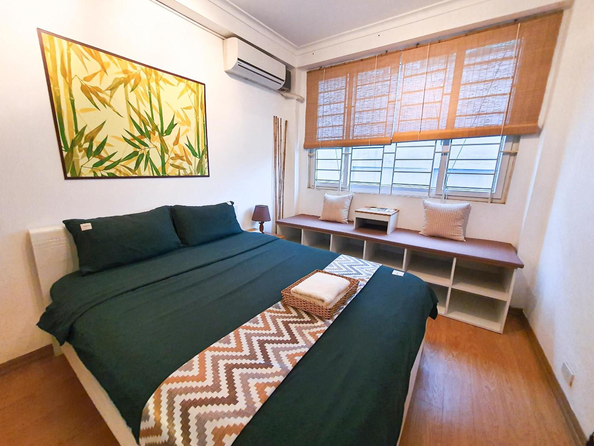 Homestay Location 3-4-5 Bedrooms House In Centre Of Ha Noi - Clean, Cozy And Private - The Tournesol *