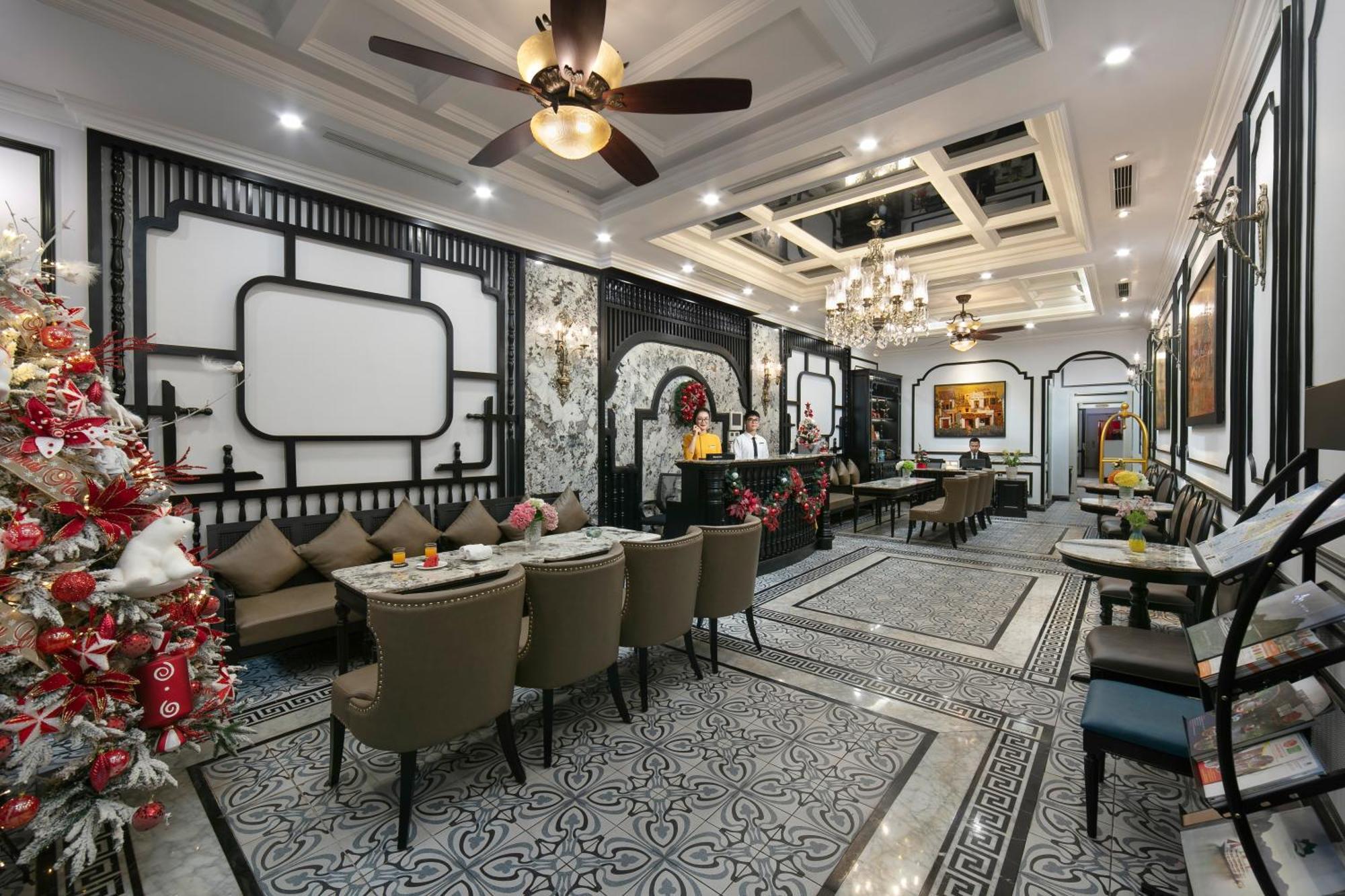 Amira Hotel