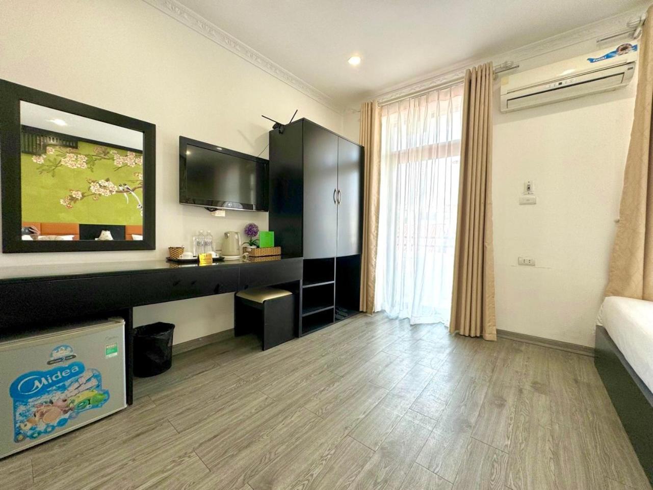 Elpis Hanoi