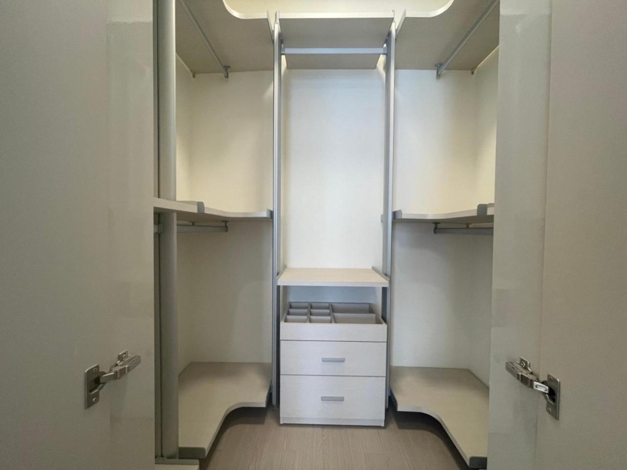 Apartment Luxury Bedrooms In Starlake Daewoo Ho Tay