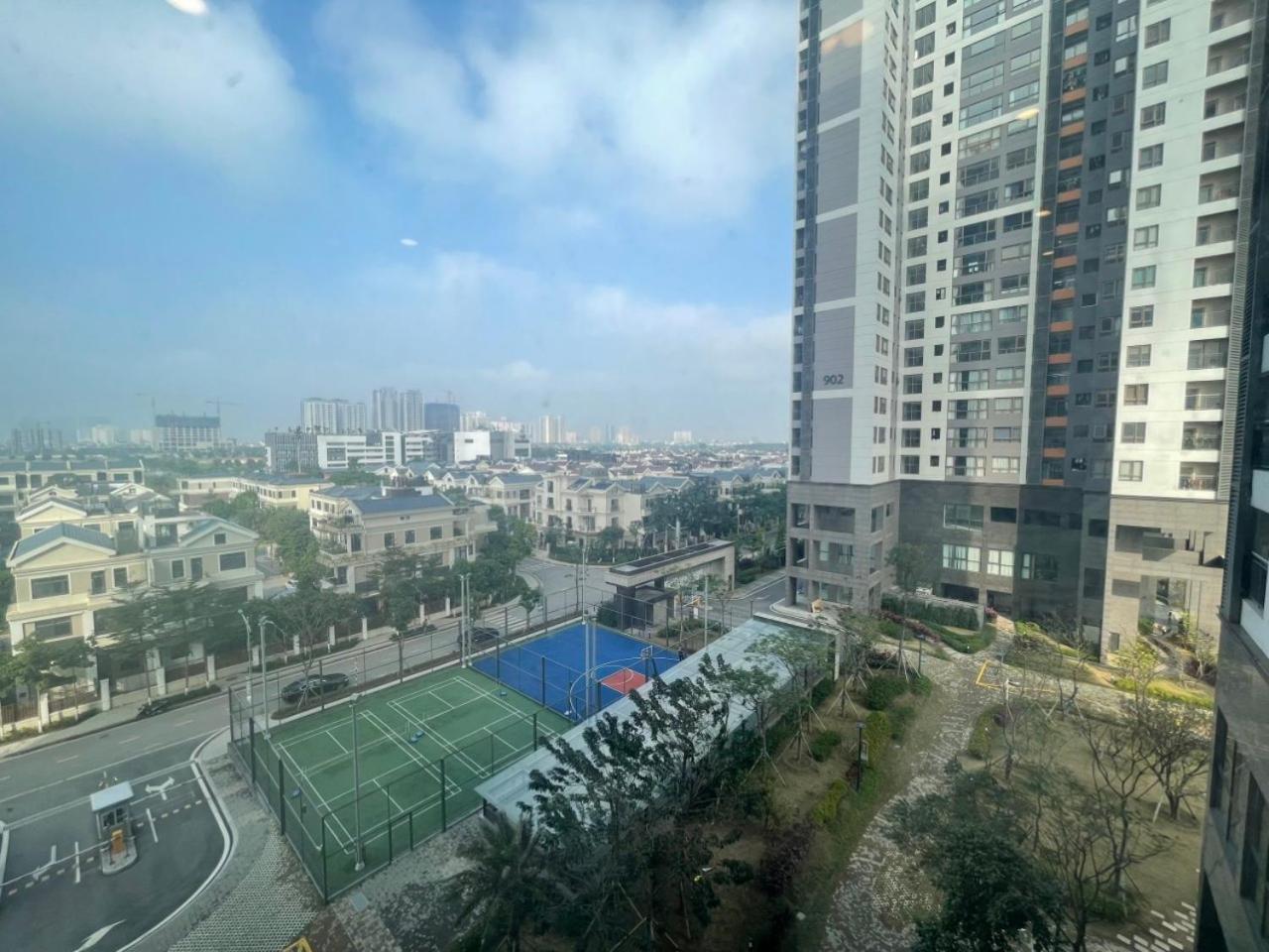 Luxury Bedrooms In Starlake Daewoo Ho Tay * Hanoi