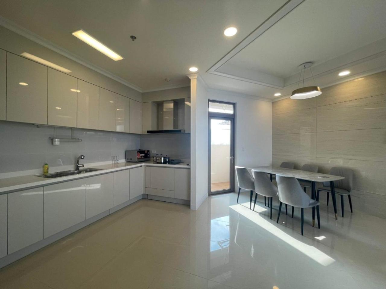 Apartment Luxury Bedrooms In Starlake Daewoo Ho Tay *