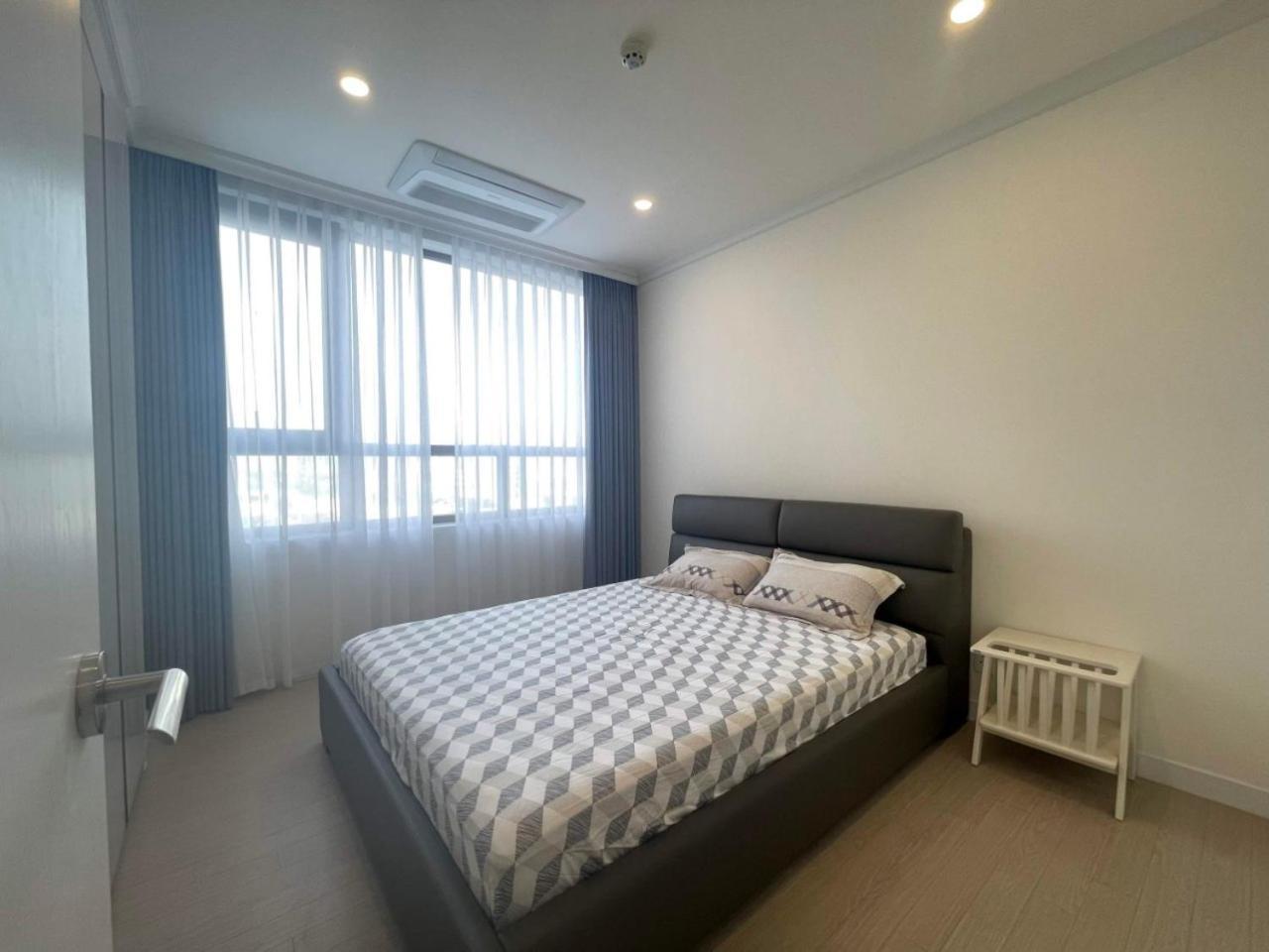 Apartment Luxury Bedrooms In Starlake Daewoo Ho Tay