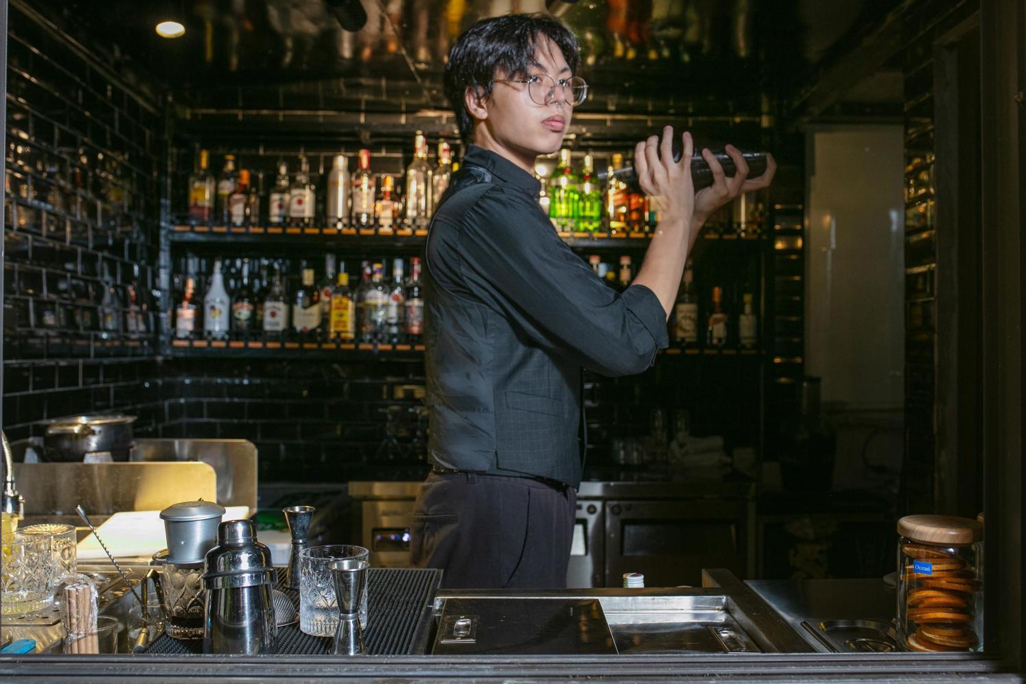 Trangtrang Premium & Sky Bar Khách sạn 4*