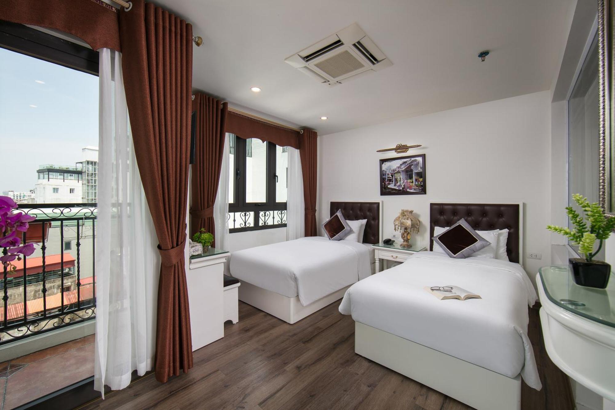 Khách sạn Trangtrang Premium & Sky Bar 4*
