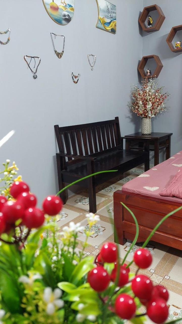 Alley Homestay *